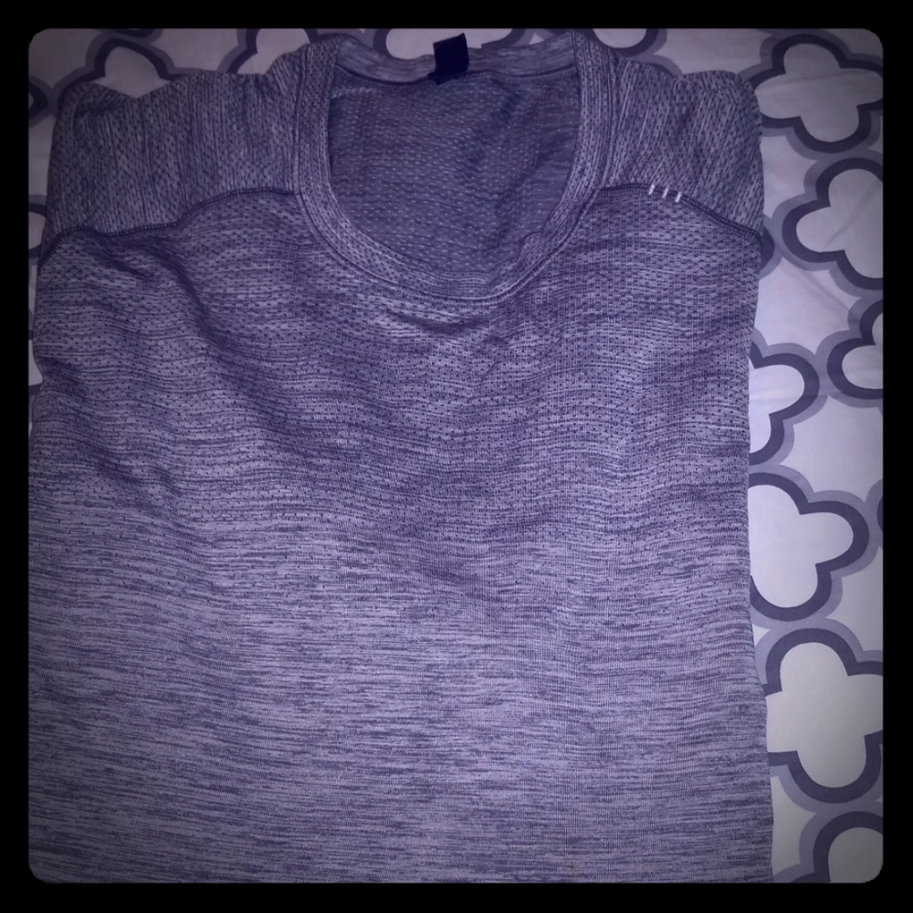 Lululemon xl workout drifit shirt for men